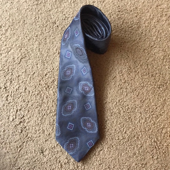 DAVID DONAHUE Medallion Print SILK TIE *Handmade* - Picture 3 of 7